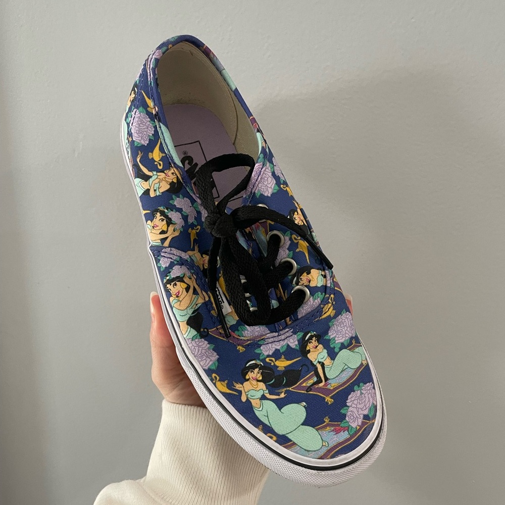 Rare Disney Vans - Jasmine Edition - Picture 3 of 7